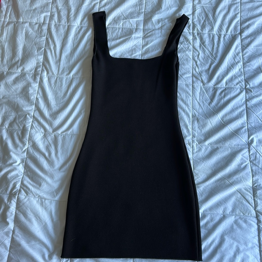 Black Sleeveless Bodycon Dress